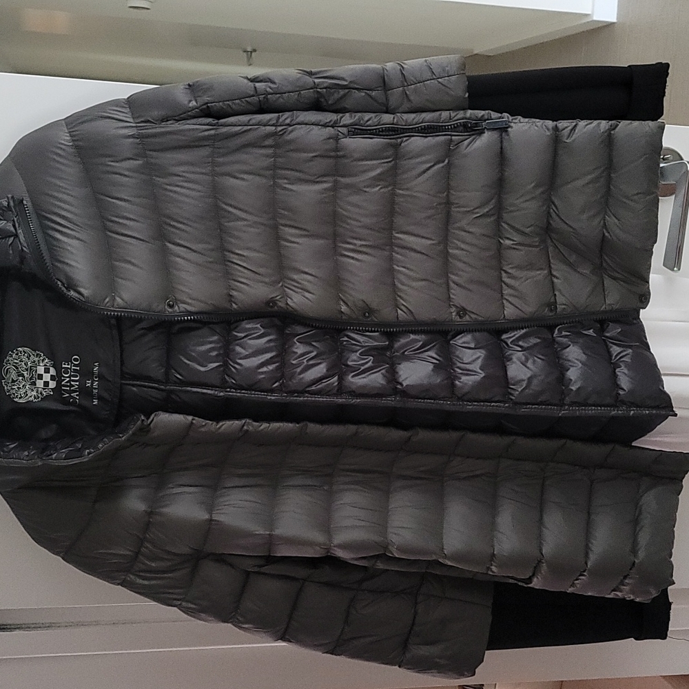 Vince camuto Light down jacket great condition